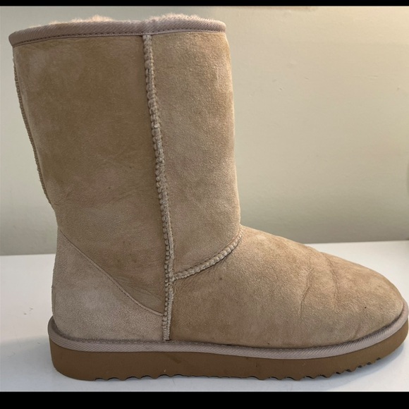 UGG Short Boots Classic 5800 Sheepskin Rubber Sole Women Size 12 - Picture 4 of 9